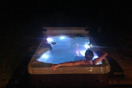 Forest Sweet Retreat Hot Tub & Wood Fired Sauna Юклулет Экстерьер фото
